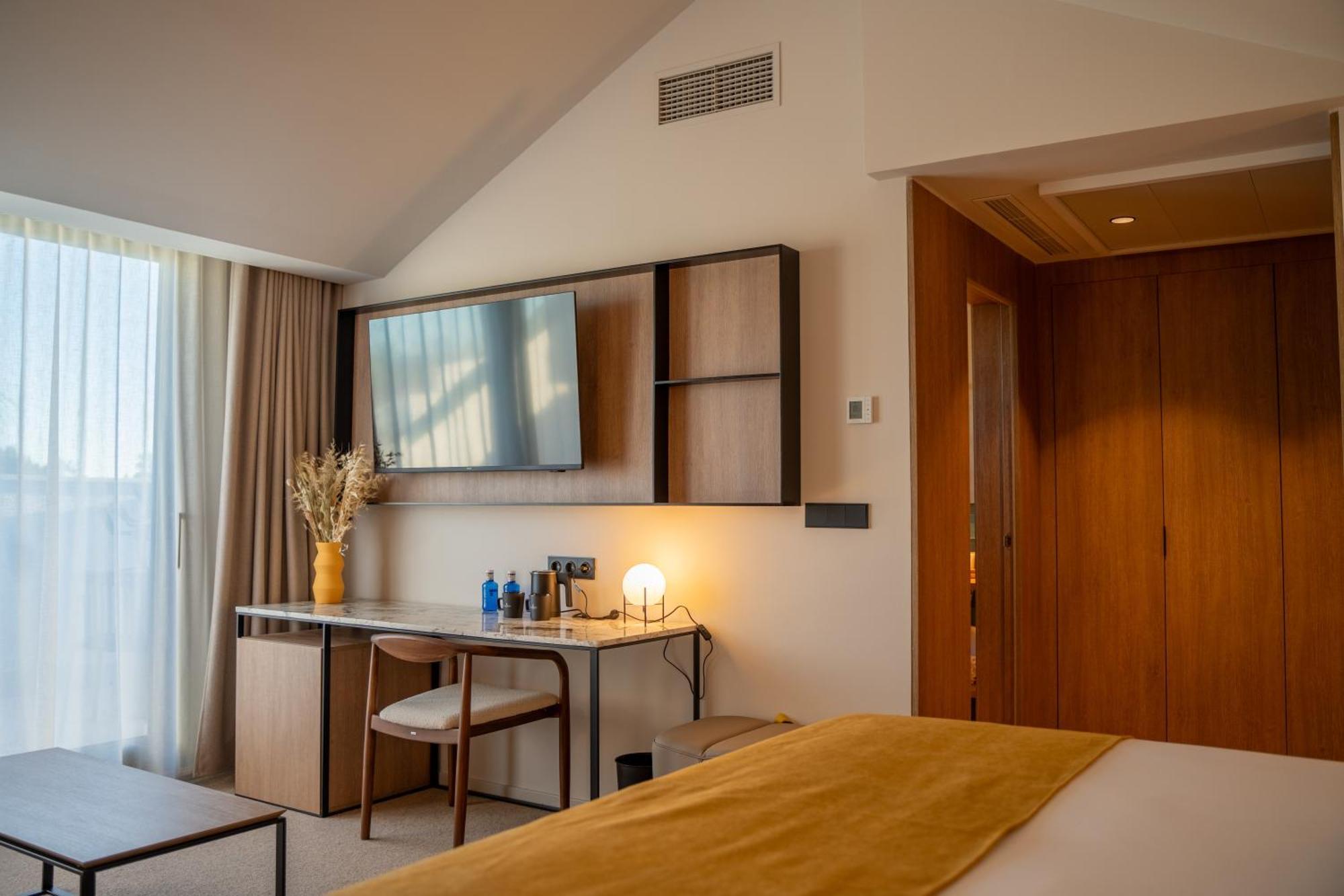 Готель Calderona Wellness Бетера Екстер'єр фото